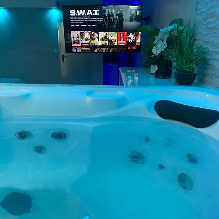 Jacuzzi Renaissance Апартаменты